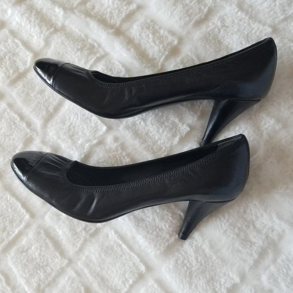 Prada Black Heels with Round Toe - Picture 3 of 10